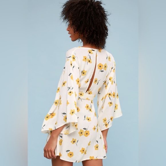 Floral Kimono Wrap Mini Dress (2) - Picture 7 of 9